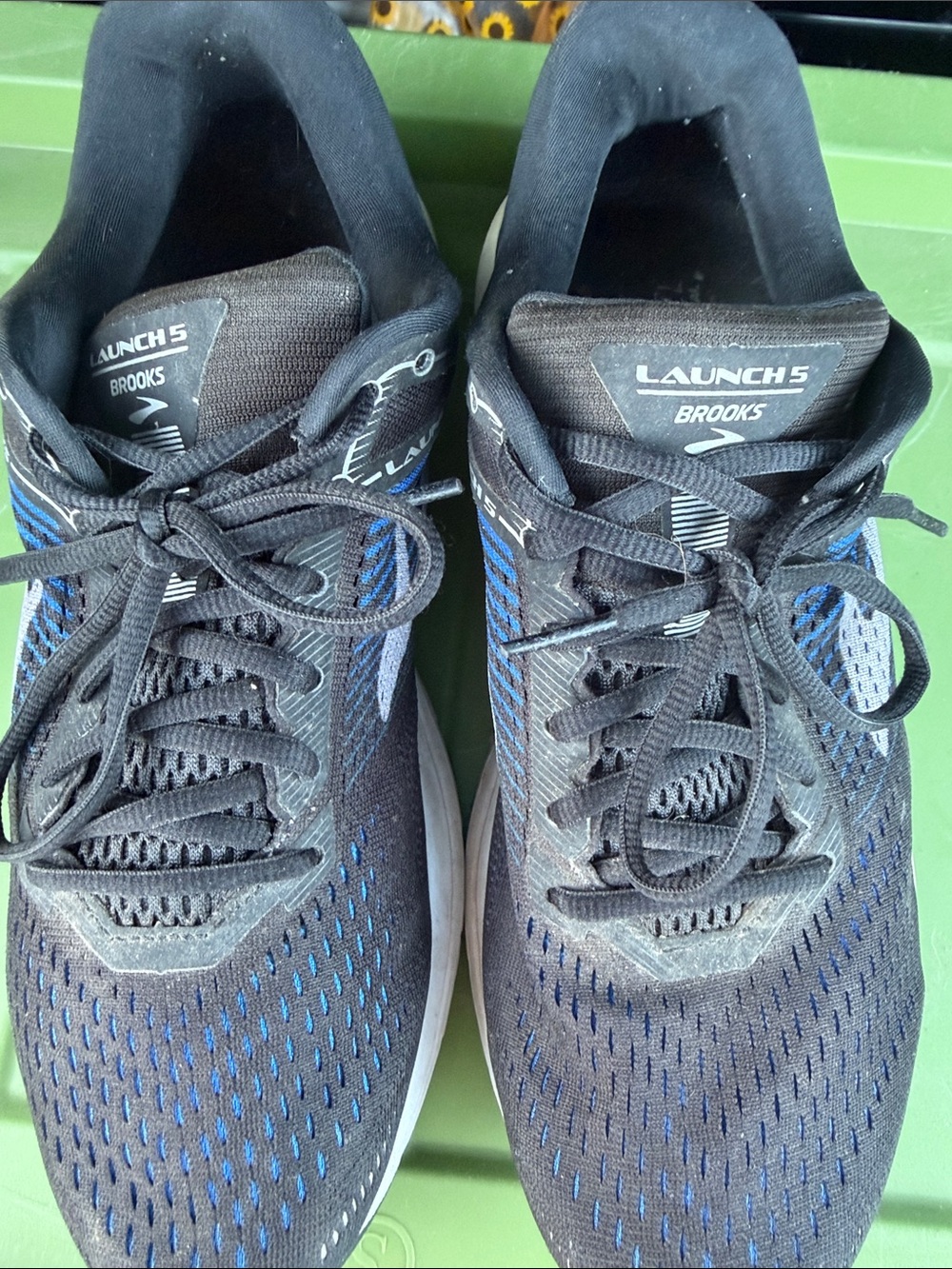 Brooks Launch 5 Men's Running Shoes - Black with Blue Highlights